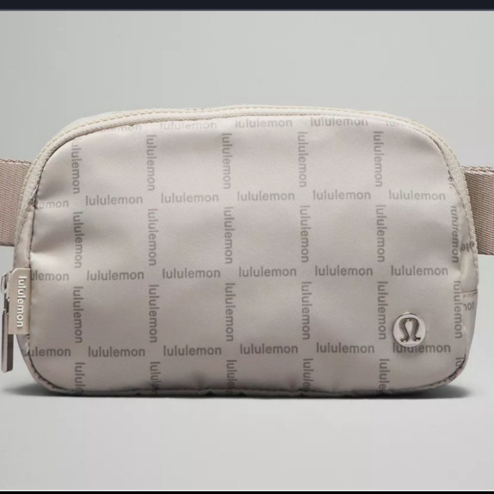 NWT LULULEMON Gray Wordmark Grid Everywhere Belt Bag 1L